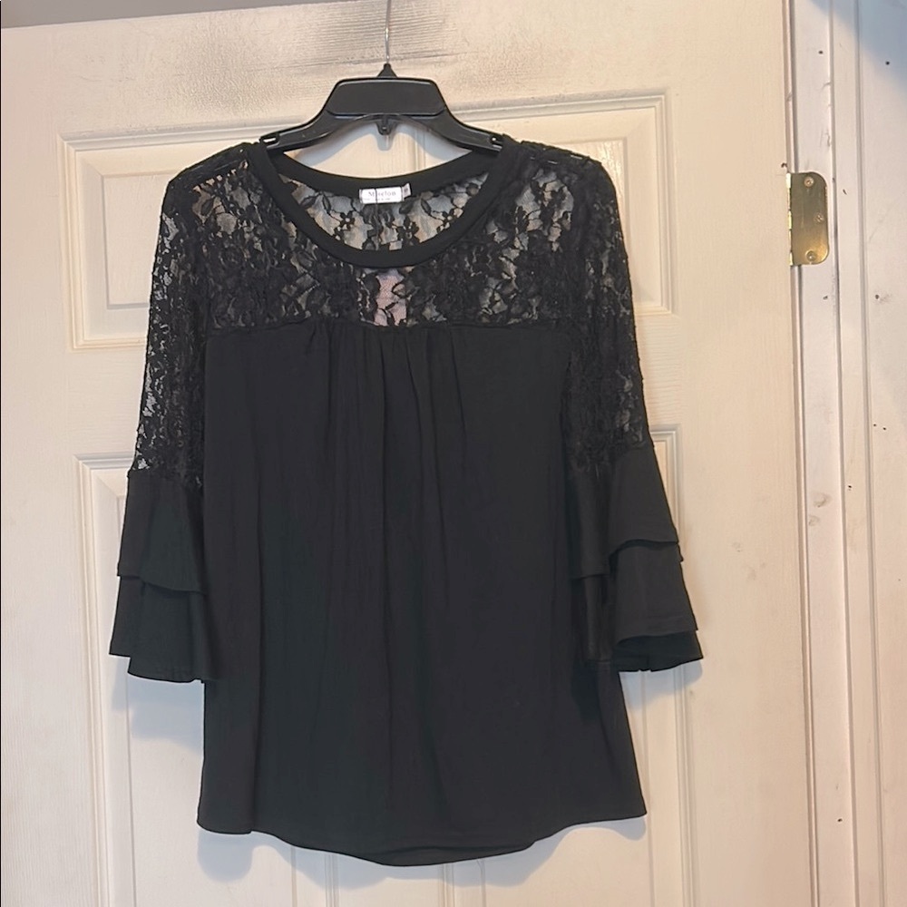 Miselon Lace Top Size Small Black